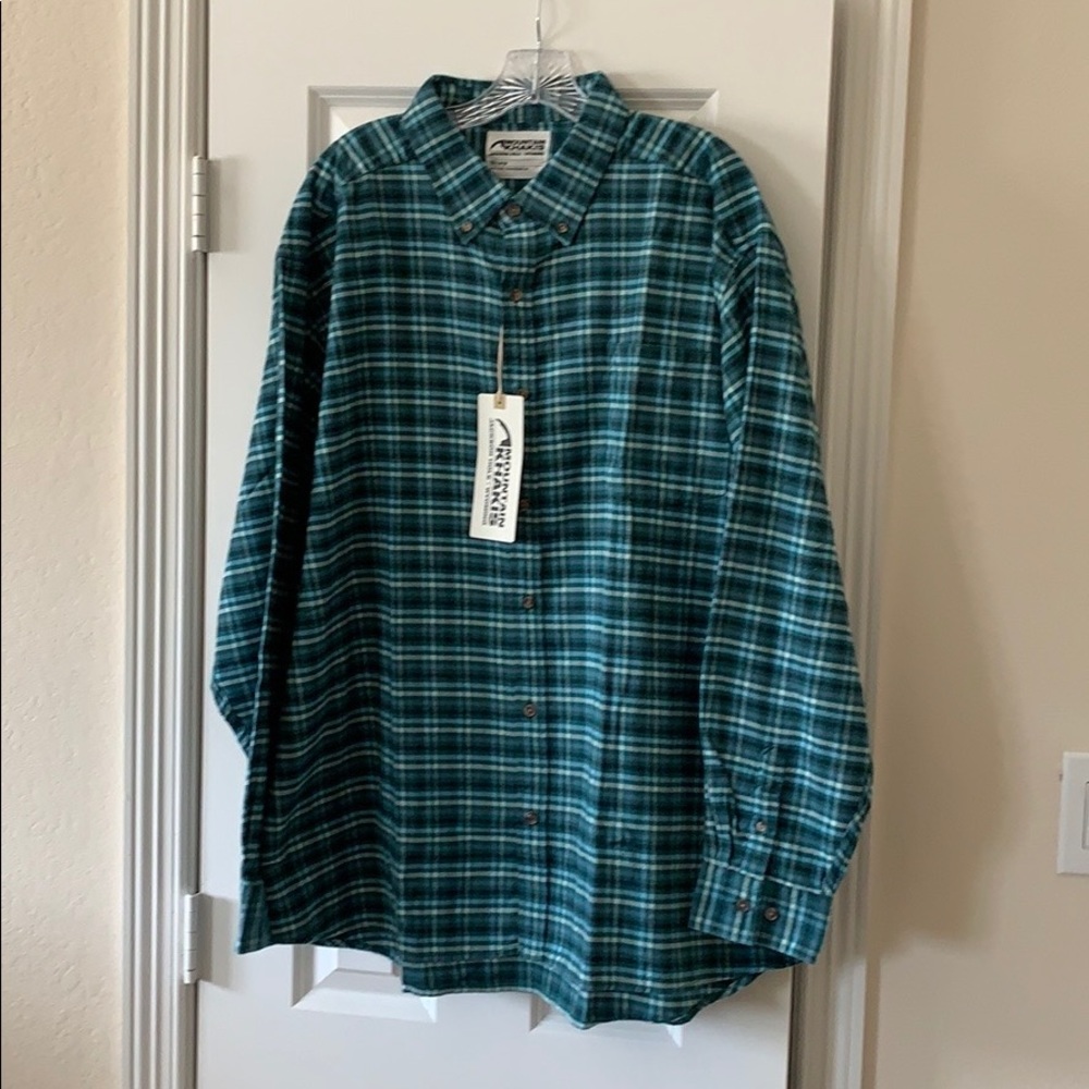 Mountain khaki long sleeve flannel shirt